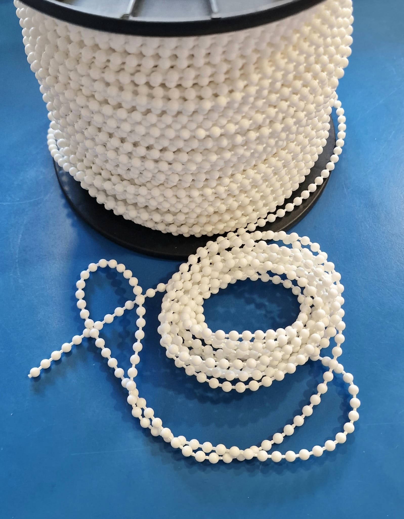 Snur ALB lantisor cu bile pentru rolete textile